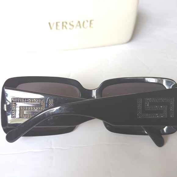 VTG Versace sunglasses - Picture 9 of 9